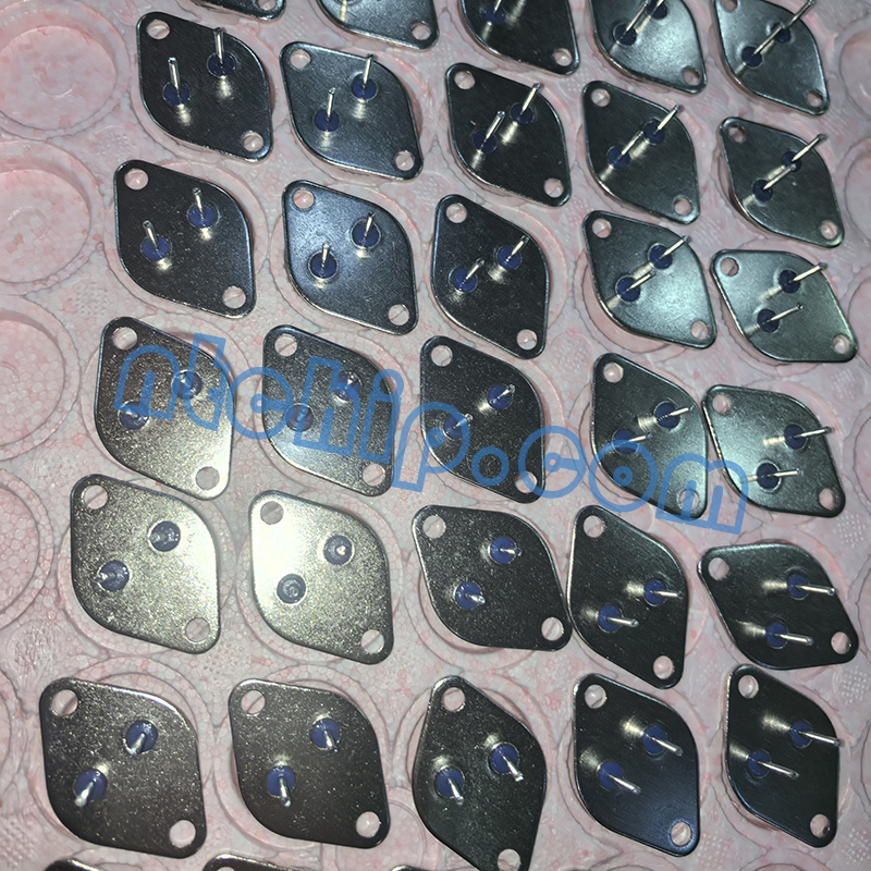 ON Semiconductor MJ11032G part bottom