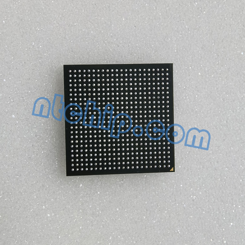 Altera 5CEFA7U19I7N chip bottom