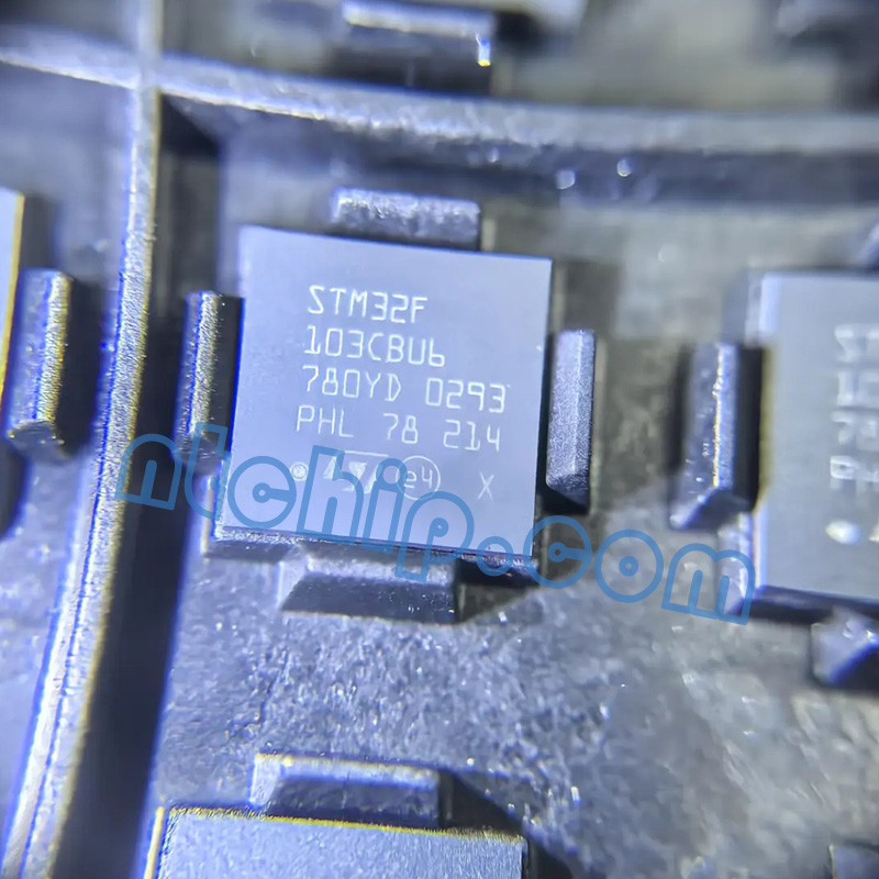 STMicroelectronics STM32F103CBU6 electronic chip